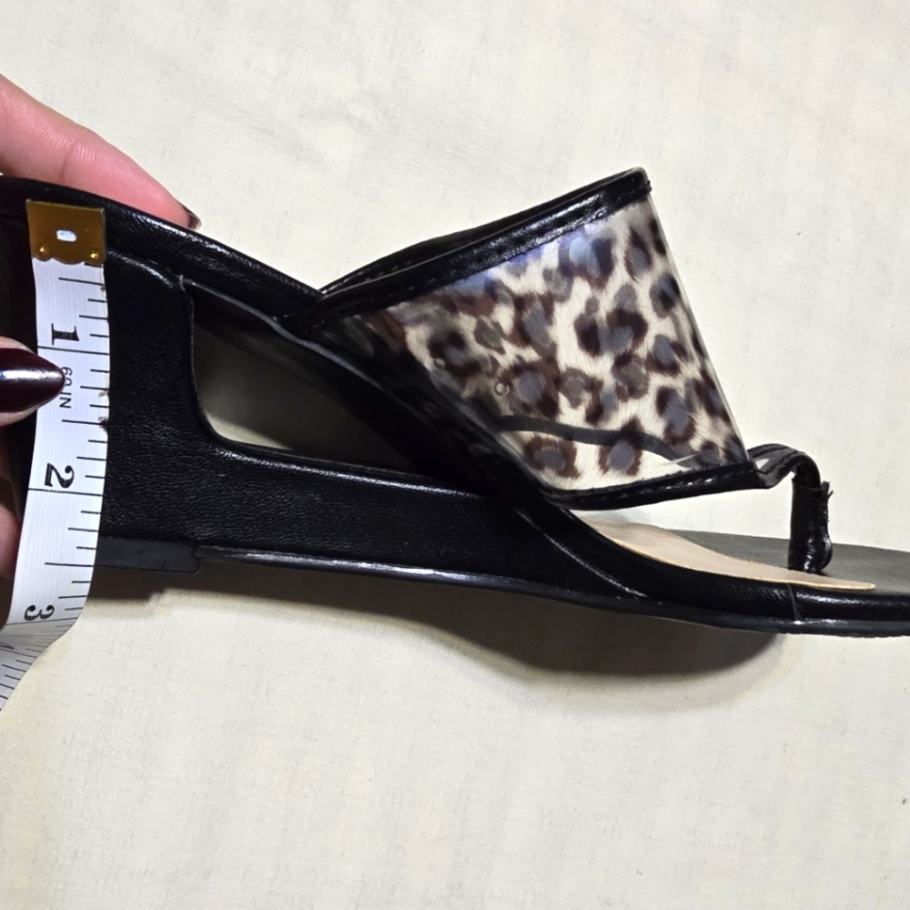New York Transit Women's Leopard Print  Sandals - Picture 8 of 8